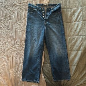 Women's Levi Jeans, 31, straight, button fly